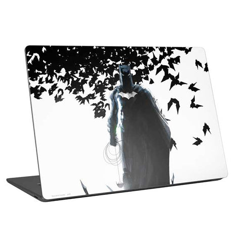 DC Comics Batman Holding batarang Art Universal Laptop 16.6in (13.4 x 9.7in) Skin